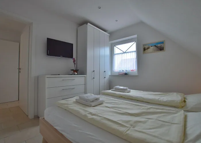 Ferienwohnung-neuhaus *